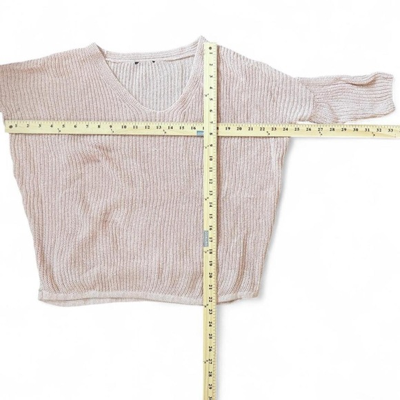Blush pink oversized knit sweater 3/4 sleeve v-neck soft girl aesthetics - Picture 7 of 9